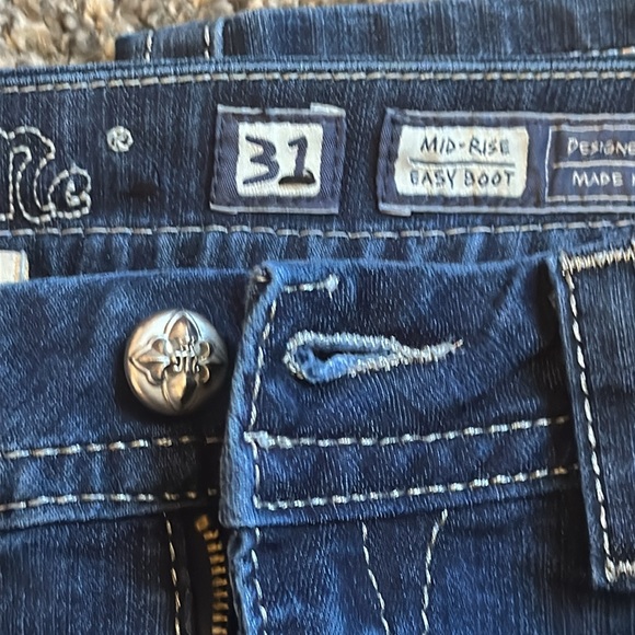 Like Brand New Miss Me Jeans- Mid Rise Easy boot. No signs of wear and tear. - Picture 4 of 5